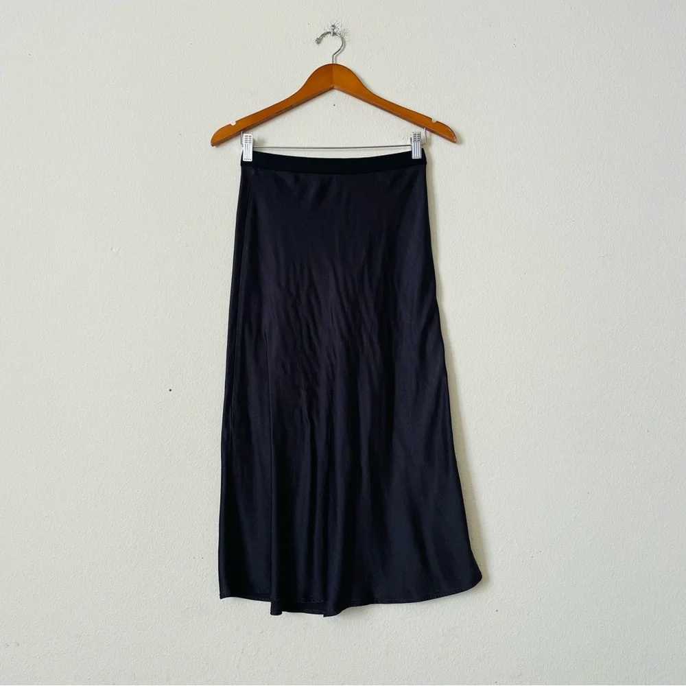 Rails SMALL Berlin satin crepe high rise black midi skirt - Picture 2 of 6